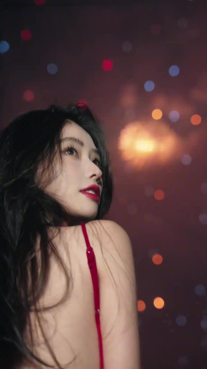 不怪雷霆球星切特也爱看！美女方圆这颜值身材是真顶级啊